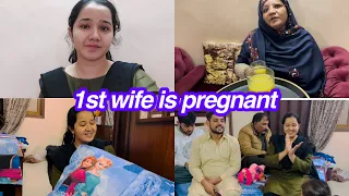 1st wife is pregnant | ab Bachon ka piyar bhi 2 hiso m bant gya | Sitara yaseen vlogs