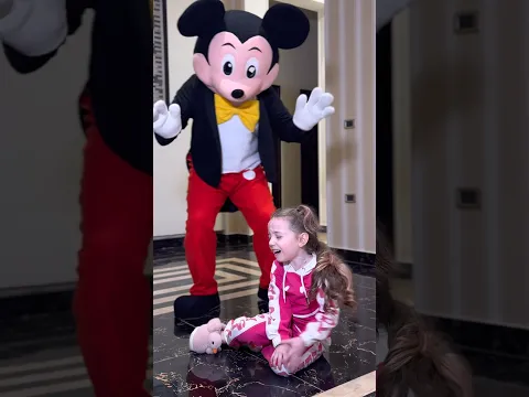 كذبت على ميكي ماوس و اجت الدكتورة تعالجني 😰