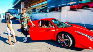 CHICA INTERESADA me RECHAZA hasta que ve mi FERRARI... **CREE QUE SOY MILLONARIO**