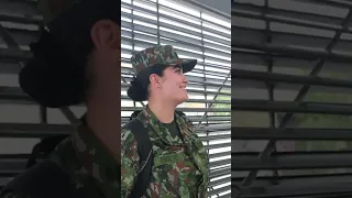 Sorprendí a una MILITAR 😱Esta fue su reacción