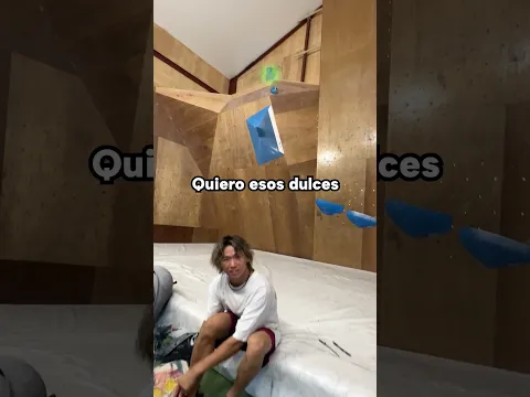 ¿Qué Tan Difícil es Cortar con la Espada MÁS PEQUEÑA del Mundo?