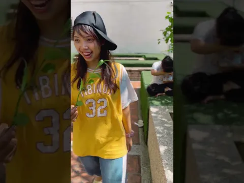 LNF - Cô bé ăn xin và chú chuột con tội nghiệp || Poor homeless and poor mouse #shorts
