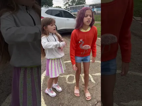 O mistério do Parque parte 1 #shorts ft Laurinha e Helena