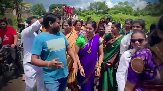 आयुष्यात पहिल्यांदा कळलं आमची बायको एवढ भारी नाचते 😃 | बायको सोबतचे Lovely Moments | Dhananjay Powar