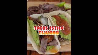 Tacos estilo Tijuana.