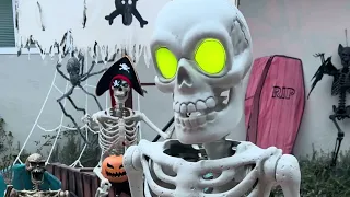 Hyde & EEK! Boutique Animated Premium Skeleton Target Exclusive Animatronic Prop Unboxing & Review!
