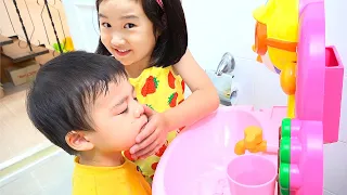 Boram essaient d'être de bonnes baby-sitters