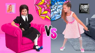 Eva Bermain Tantangan Pink Vs. Hitam bersama Wednesday