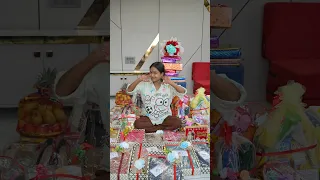 Sagai Mein Sasural Se Kya Kya Mila 🥰 || Sub Khudse Khrida Hai😂#engagementgifts #engaged #trend