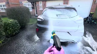 Ford Puma ST Gets a Good Satisfying ASMR Style Snowfoam