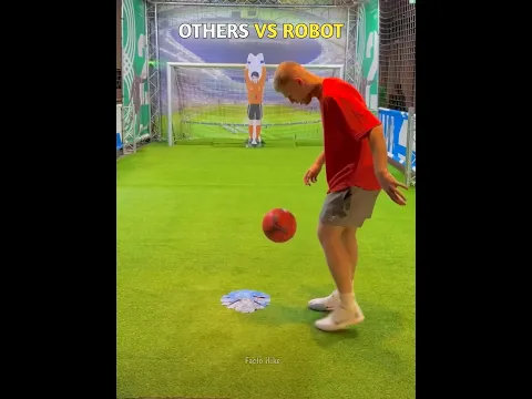 Other football goalkeeper vs robot
