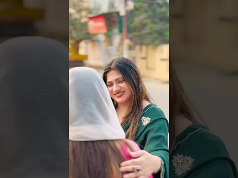Bure waqt mai humme hamesha sath dena chahiye #drsabeenahsan