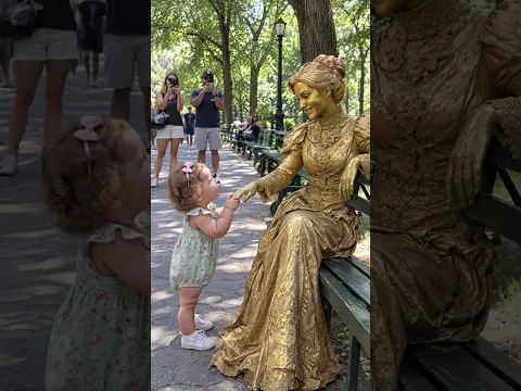 She kissed the statue's hand… and it kissed her heart back 🥹 #shorts