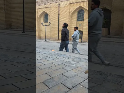 نسيت الايفون 17 في مكان مزدحم