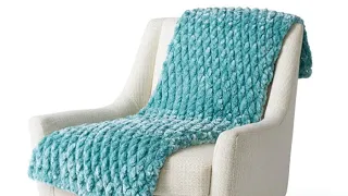 How to Easily Crochet Lush & Seriously Snuggly Blanket