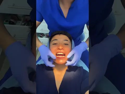 ¿Es Que por qué se les complica tanto? 🤣 #shorts #dentista
