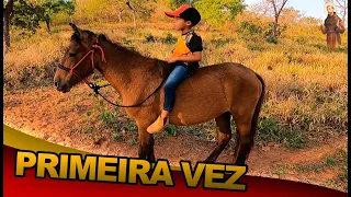 Primeira vez andando na Pônei