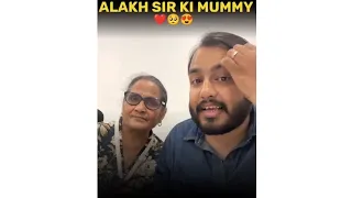 FIRST TIME ALAKH SIR LIVE WITH MUMMY!❤️😍 | Alakh Sir After Receiving award | Sonu Sood giving award