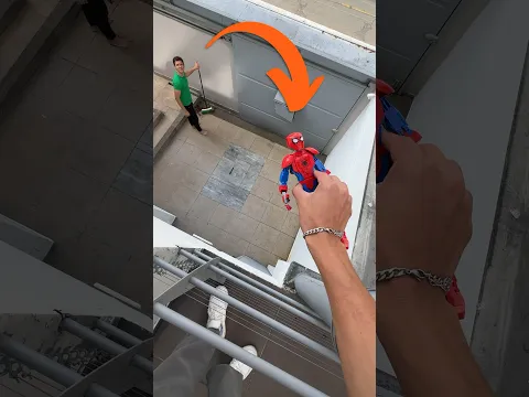 SI ATRAPAS EL SPIDERMAN DE LEGO TE LO QUEDAS !!