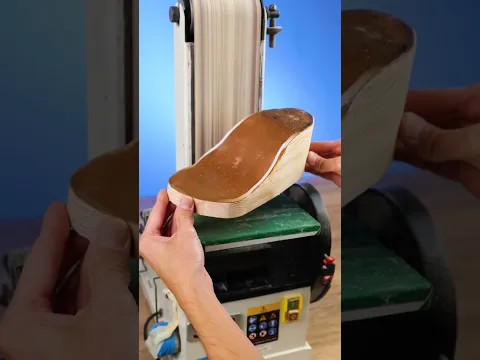 هل صنع حذاء صديقته من الخشب والمعدن؟👢يا لها من نتيجة رائعة! 😮 #Shorts