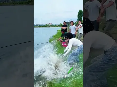 Girl Caught A Huge Fish With Her Chain