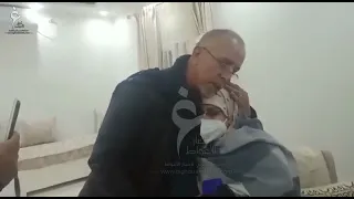 حفيظ دراجي يلتقي أستاذته بعد 40 سنة في مدينة الأغواط
