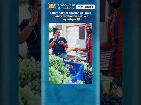 Tadım Yaparken Abartan Ablamıza Ekmek İkram Ediyor 😂🤣