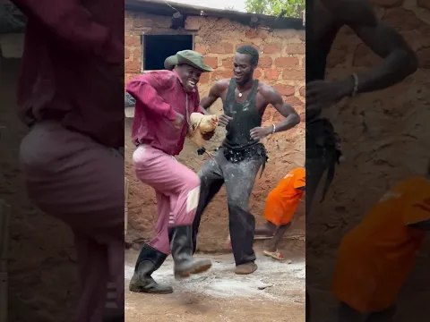 Chicken dance 😂😂 this is the best dance ever 😍