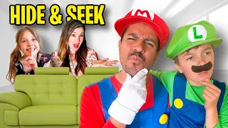 Super Mario Bros Hide and Seek: Princess Peach vs Mario Bros.