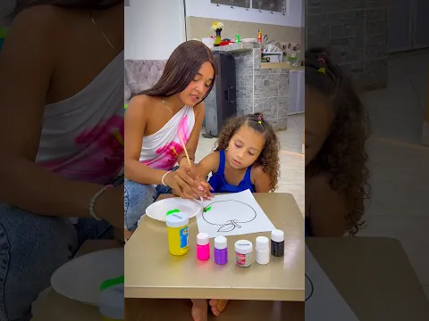 Mamá me enseña con amor
