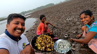 बायकोसोबत गेलो खाडीतून कालवे काढायला🥰| कोकणातील गावची मजा |S For Satish| Oyster |Ambavali, Mandangad
