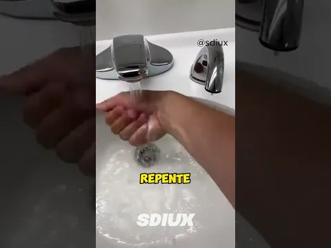 Este Tipo Quedo Atrapado por un Grifo 😳😅