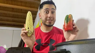 Cocinando brochetas de pollo