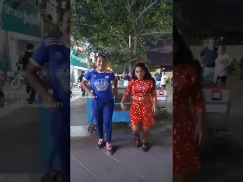 bailando con la santaneca 😊☺