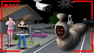 Yuta Mio Panik CCTV Merekam CACING POCONG MENYERAMKAN Di Depan Rumah😱 | Sakura School Simulator