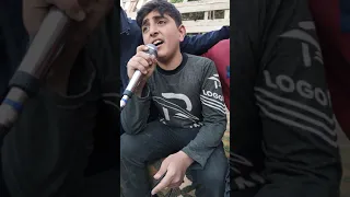 طفل من مدينة#حمص ينشد للساروت يايما بتوب جديد زفيني جيتك شهيد