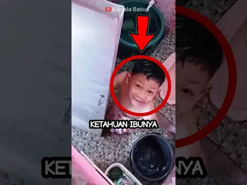 Bocah Ini ketahuan ibunya, sedang melakuan sesuatu dikamar mandi #shorts