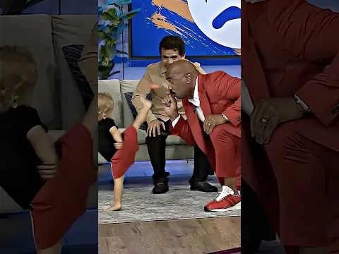 Baby Kickboxer Sbalordisce Steve Harvey