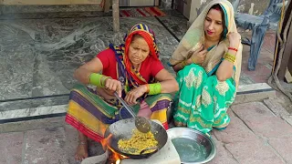 अम्माजी ने बनाया बेसन का मीडा | Besan ka Meeda
