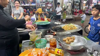 Popular cakes and desserts | Khmer noodle | Banh sung | Bakbin and more