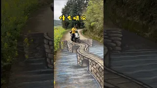 在马路上画条弯路，路人看到会有啥反应|3D立体画｜3Ddrawing