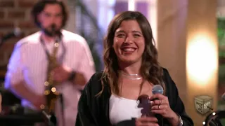 «Μπανιστηρτζού» - Εισβολέας & Ιουλία Καραπατάκη στο Μουσικό Κουτί | ΕΡΤ