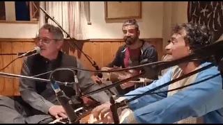 Haroon Bacha - Ghwag Ghwag Woma (Live) (New Pashto Song, 2022) | Karwan | Sweden Ghazal Music Video