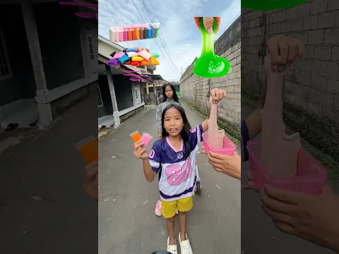 Pilih slime atau clay ??