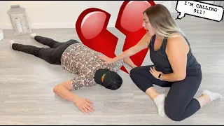 PASSING OUT prank on my girlfriend (cute reaction)