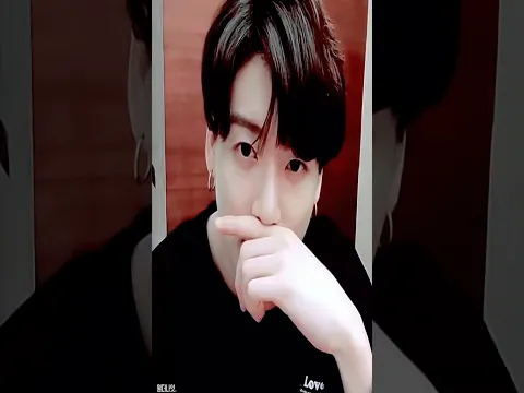Jungkook IGNORA a Jimin en PÚBLICO 👀‼️ pero su GESTO REVELA a Taehyung 💜 #shorts #taekook #ytshorts