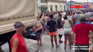 AHORA: Así está el pueblo de CÁRDENAS, Matanzas, en la CALLE contra el castrismo
