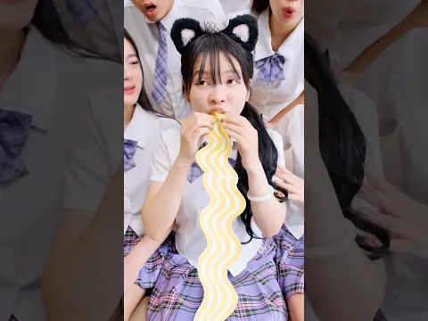 She Eats Paper Noodles... For A Reason! 😭💔 #zahan #zahani #linhchihihi #schoolcrush #schooldrama