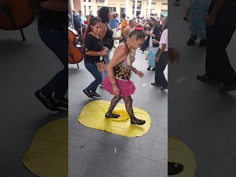 UNA PERRITA LLAMADA YAJAIRA