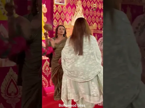 Rani Mukherjee dancing in Durga Pooja